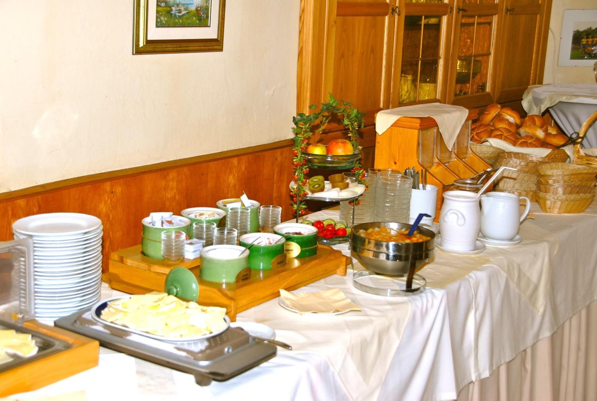 Hotel Velden Bacherlwirt เวลเดน อัม เวิร์ทเทอร์ซี ภายนอก รูปภาพ