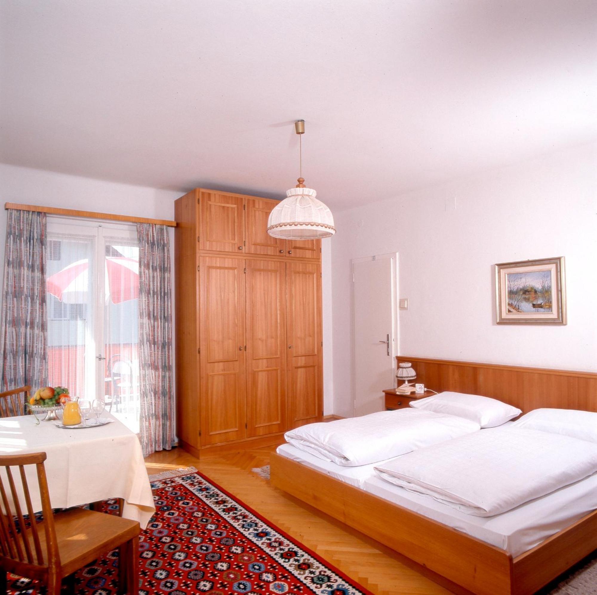 Hotel Velden Bacherlwirt เวลเดน อัม เวิร์ทเทอร์ซี ภายนอก รูปภาพ